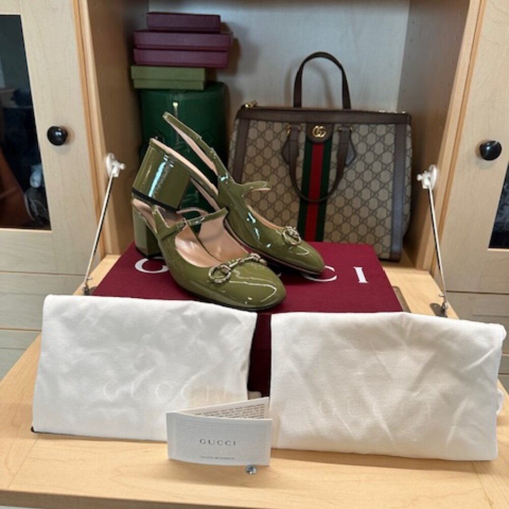 Gucci Size 37  Horsebit Accent Green Patent Leather Slingback Pumps Brand New